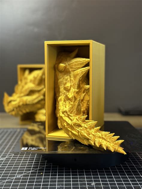 STL file Dragon Emerging Head and Tail.